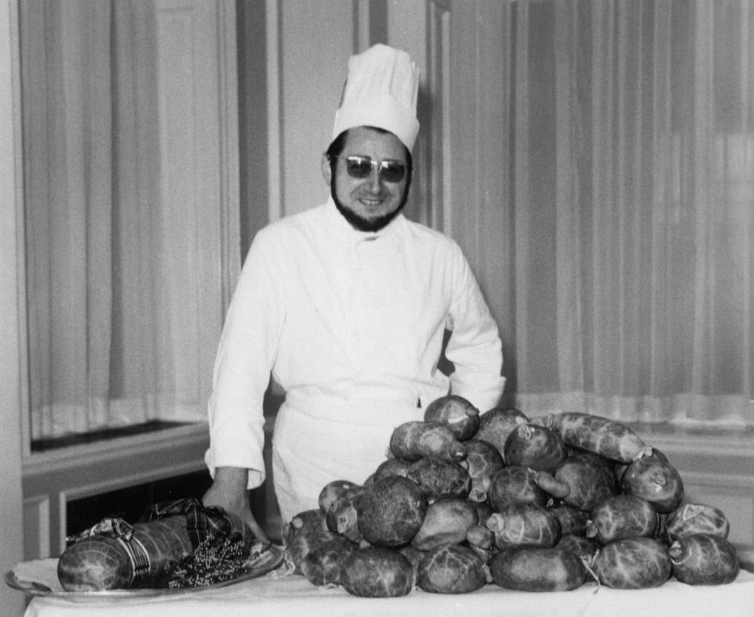 Chef with a large pile of Haggis at Gleneagles Hotel, c.1960 (National records of Scotland, BR/HOT/4/134)