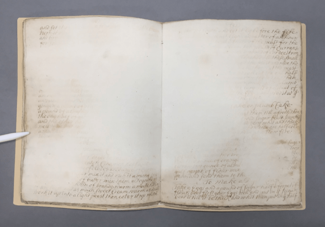 The same page shown under UV light and at naked eye (NRS, GD254/781)